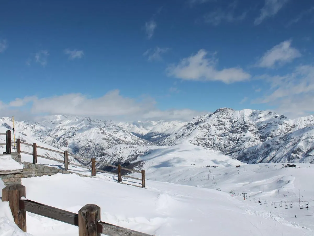Comfortable Holiday Home in Livigno near Ski Lift