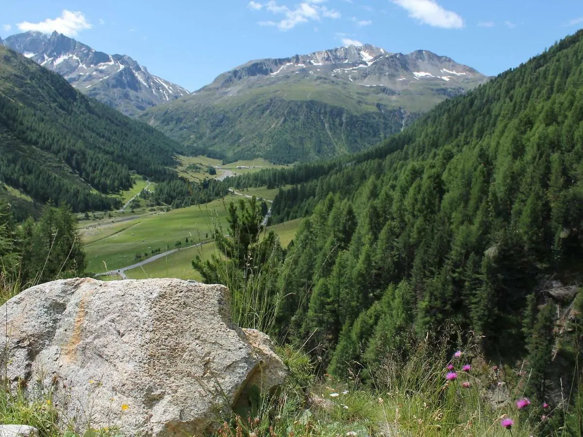 Comfortable Holiday Home in Livigno near Ski Lift Italia
